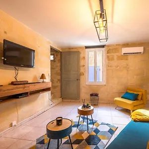 Maison Plein Centre Fourques (Gard)